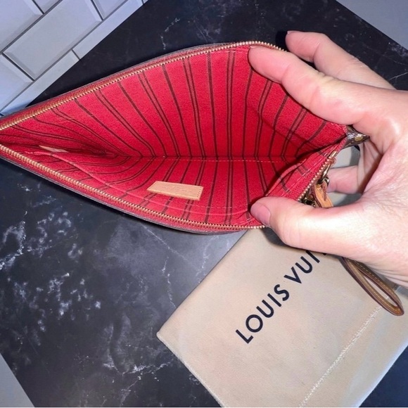 Louis Vuitton neverfull pochette - Picture 4 of 4